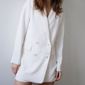 Aritzia Babaton Blazer - Size 6